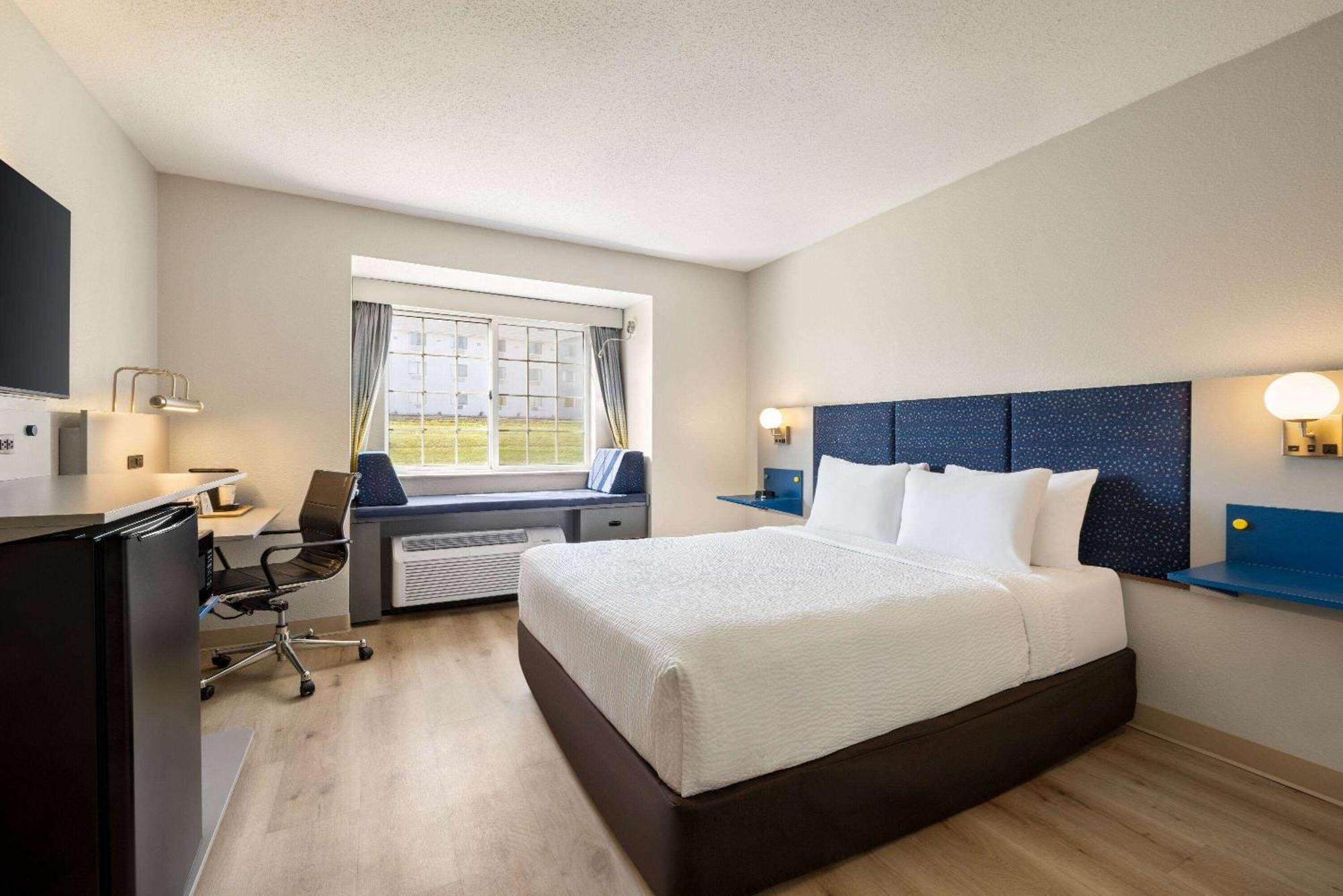 Microtel & By Wyndham New Ulm