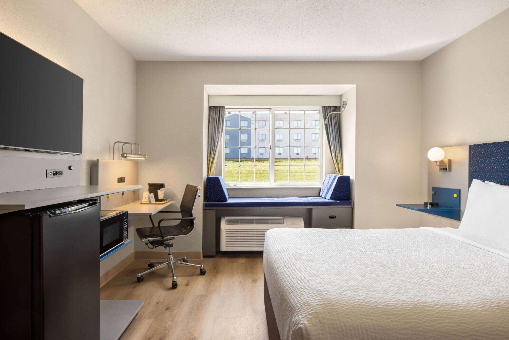 Microtel & By Wyndham