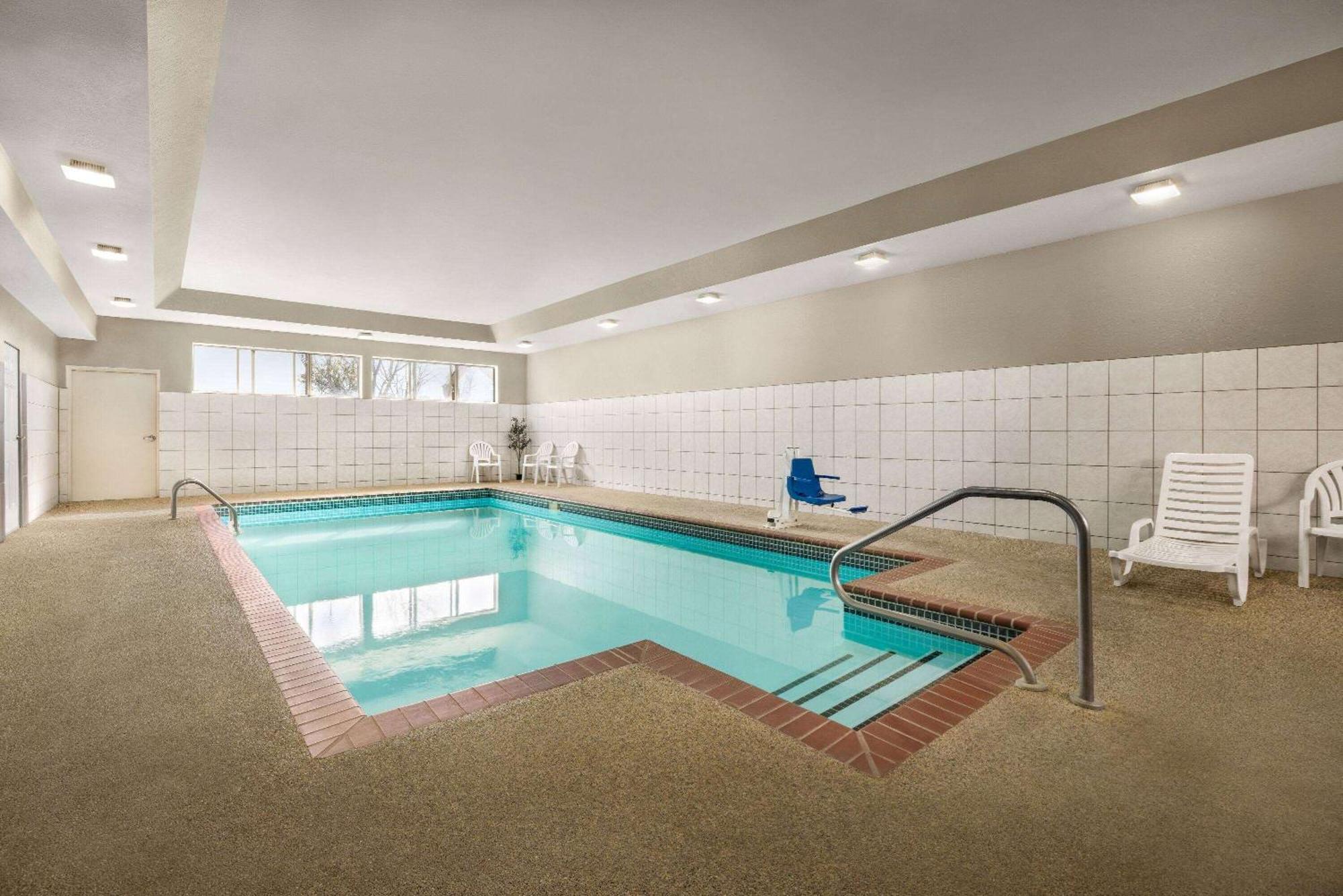Microtel & By Wyndham Hotel